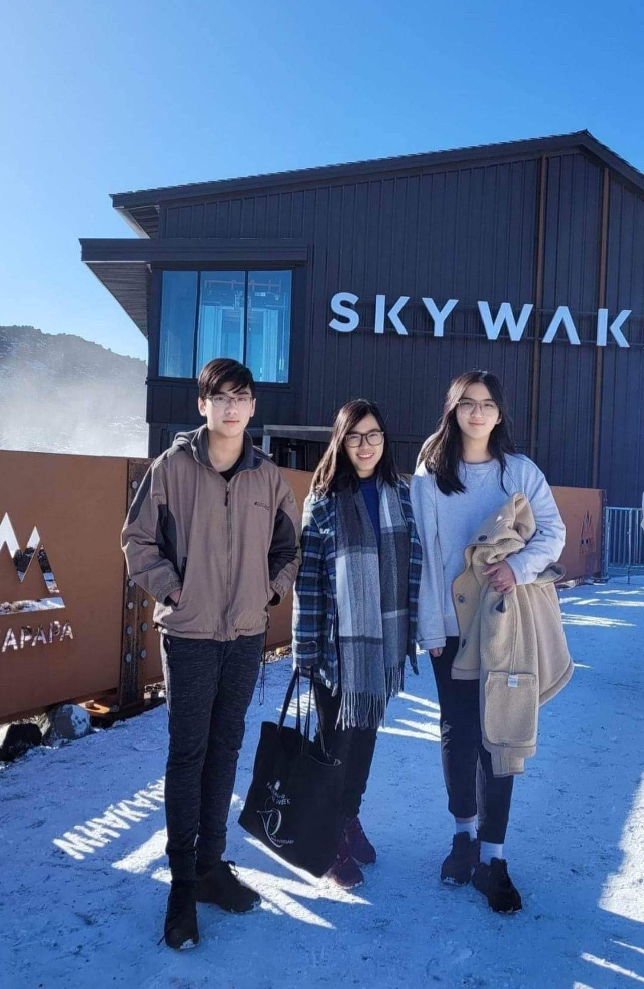 Bí quyết dạy con của mẹ Việt có con gái giành học bổng 7,6 tỷ đồng đến Harvard: Đến giờ học thì cùng con ngồi vào bàn học, đúng 8h30 tối con phải tắt đèn đi ngủ và luôn nói 1 câu này với con mỗi ngày! - Ảnh 4. Bí quyết dạy con của mẹ Việt có con gái giành học bổng 7,6 tỷ đồng đến Harvard: Đến giờ học thì cùng con ngồi vào bàn học, đúng 8h30 tối con phải tắt đèn đi ngủ và luôn nói 1 câu này với con mỗi ngày! - Ảnh 4.