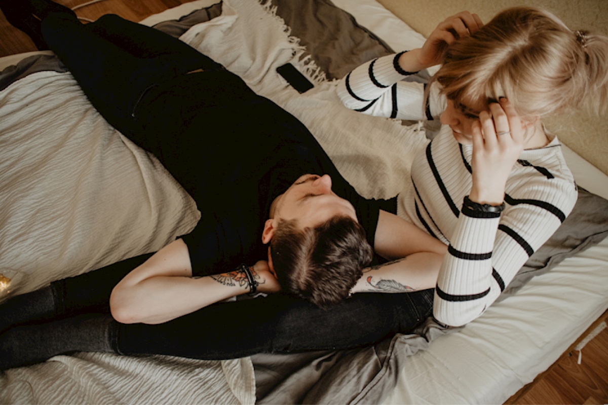 L&agrave;m sao để tr&aacute;nh bị &ldquo;dắt mũi&rdquo; trong t&igrave;nh cảm? - Ảnh 1.