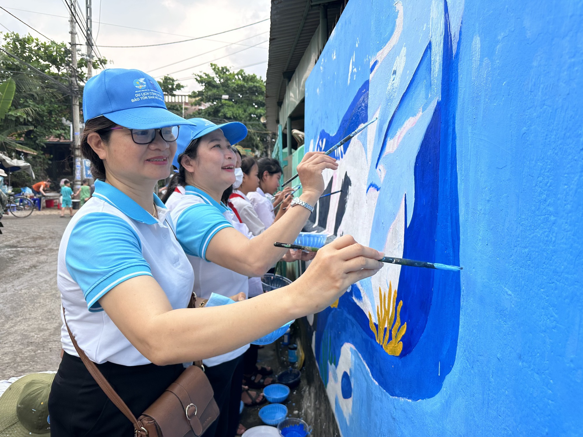 Phú Yên kêu gọi cộng đồng bảo vệ rạn san hô Hòn Yến - Ảnh 5.