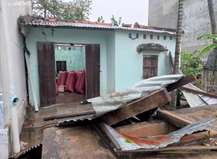 Ảnh: Mưa dông, gió lốc ở Gia Lai làm 6 người bị thương, hơn 120 căn nhà tốc mái - Ảnh 5.