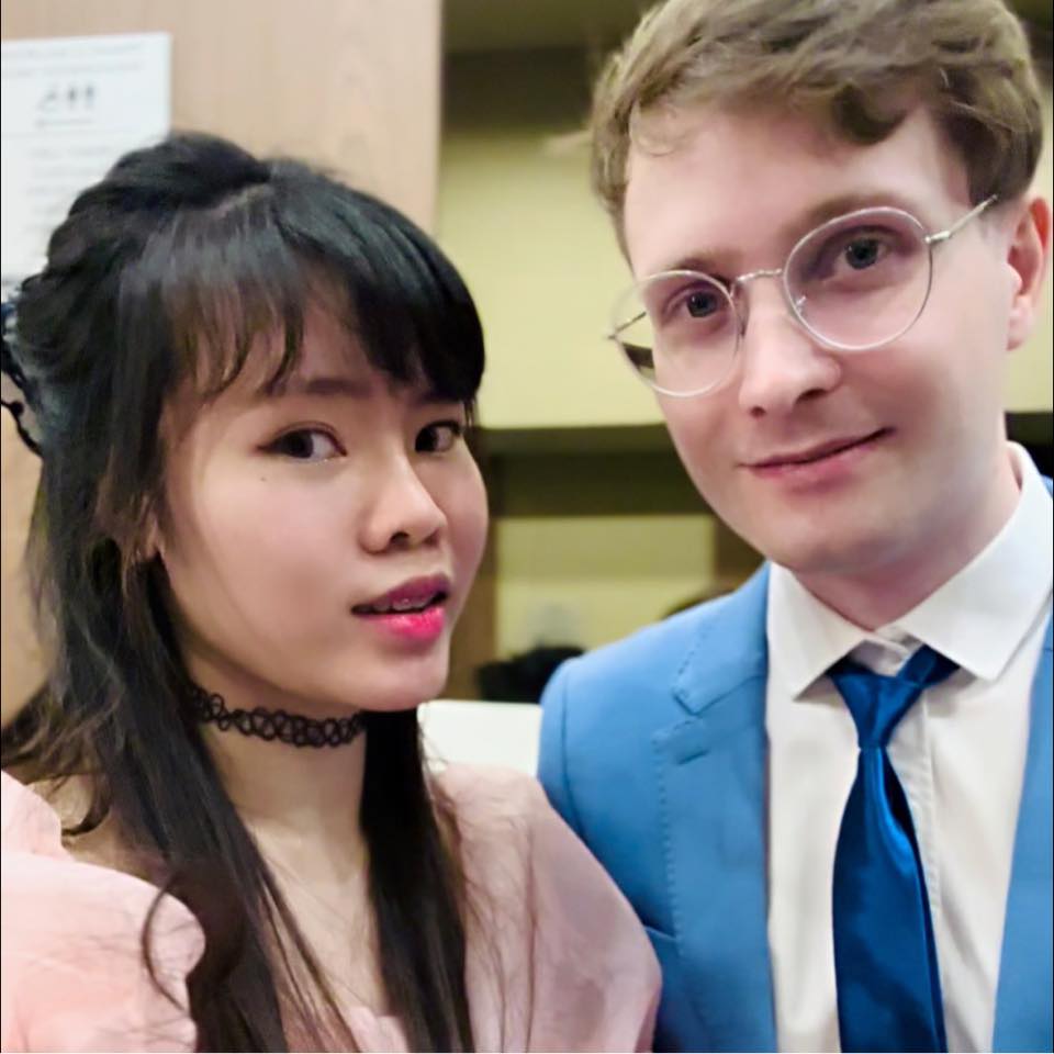 Cô gái Việt khiến nghệ sĩ Piano Canada rơi vào lưới tình: Rể Tây bá đạo, vừa gặp mẹ vợ đã &quot;chào em&quot; - Ảnh 4.