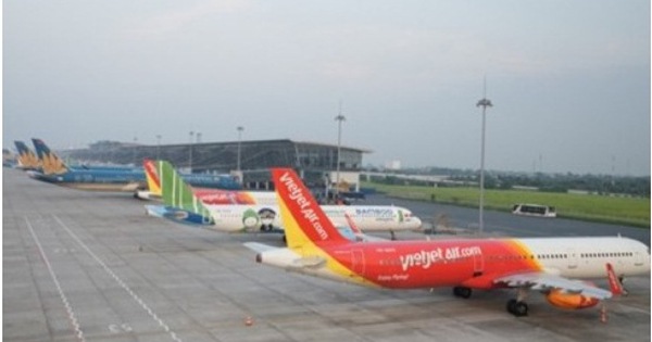 Lo tình trạng chuyến bay bị delay tăng cao dịp nghỉ Lễ 30-4