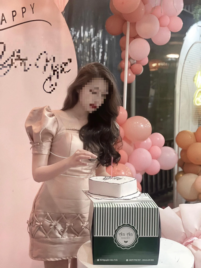 Vụ nữ sinh lớp 10 treo cổ tự tử: Hé lộ những tin nhắn cuối cùng của nữ sinh với mẹ - Ảnh 2. Vụ nữ sinh lớp 10 treo cổ tự tử: Hé lộ những tin nhắn cuối cùng của nữ sinh với mẹ - Ảnh 2.