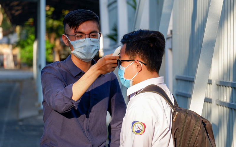 Miễn dịch cộng đồng giảm, TP Hồ Chí Minh khuyến cáo người dân tuân thủ phòng, chống dịch - Ảnh 1.