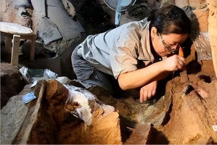 Kinh ngạc mộ cổ 200 năm: Thi thể mỹ nhân nguyên vẹn, tỏa mùi thơm như Hàm Hương - Ảnh 2. Kinh ngạc mộ cổ 200 năm: Thi thể mỹ nhân nguyên vẹn, tỏa mùi thơm như Hàm Hương - Ảnh 2.