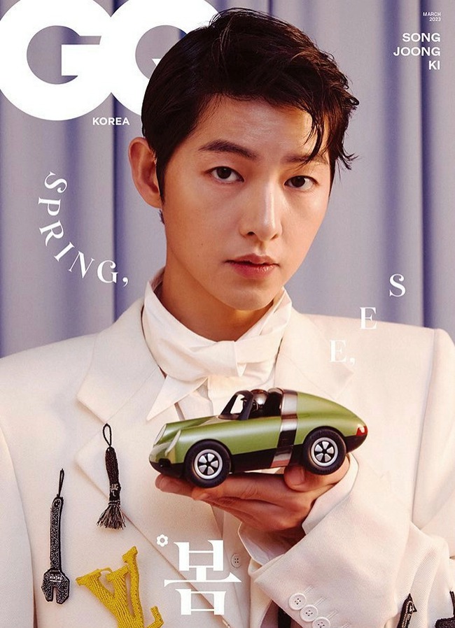 Nhan sắc Song Joong Ki l&ecirc;n xuống như t&agrave;u lượn si&ecirc;u tốc sau khi c&ocirc;ng khai t&igrave;nh y&ecirc;u mới: Bọng mắt bỗng biến đi đ&acirc;u mất rồi? - Ảnh 10.
