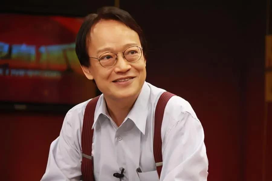 "Con trai, cha muốn con được 0 điểm trong bài kiểm tra", lời nói “ngược đời” của ông bố đã giúp cậu con trai từng học rất kém đỗ ĐH Harvard - Ảnh 2. "Con trai, cha muốn con được 0 điểm trong bài kiểm tra", lời nói “ngược đời” của ông bố đã giúp cậu con trai từng học rất kém đỗ ĐH Harvard - Ảnh 2.