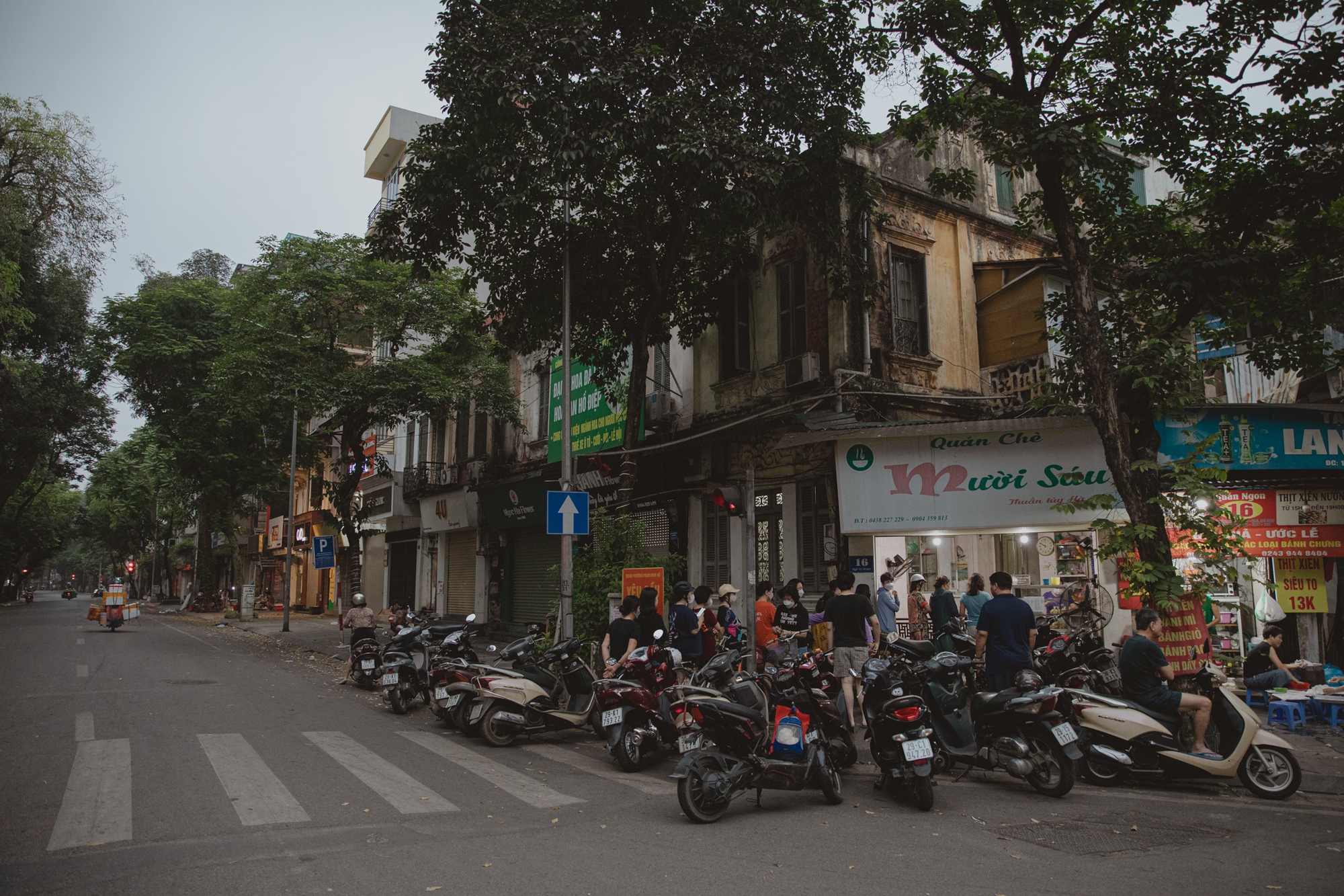 Đột nhập hàng chè nổi tiếng Hà Nội lúc nửa đêm, xem cảnh chuẩn bị cho ngày bán lớn nhất năm - Ảnh 17.