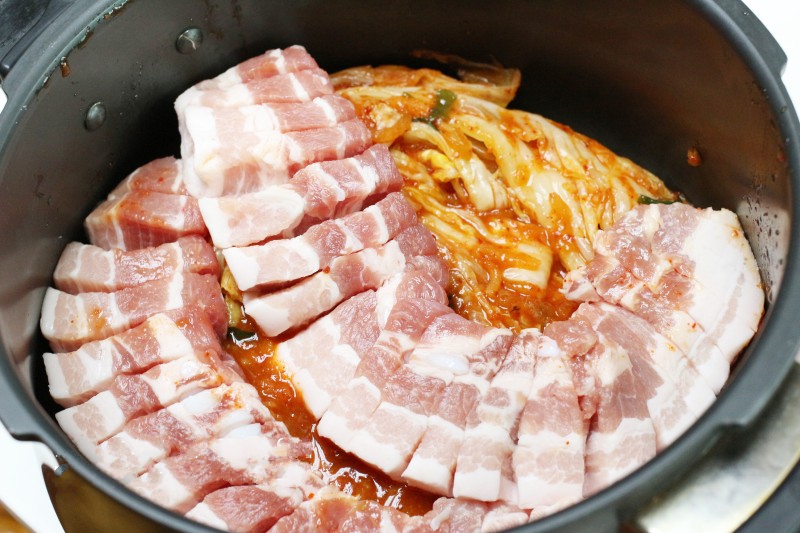 Thịt ba chỉ nấu theo cách này ngon lạ bất ngờ - Ảnh 3. Thịt ba chỉ nấu theo cách này ngon lạ bất ngờ - Ảnh 3.