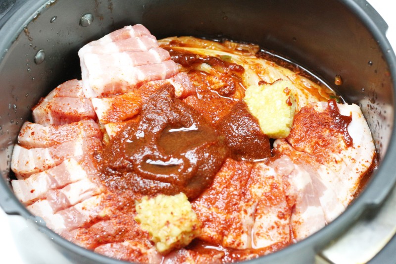 Thịt ba chỉ nấu theo cách này ngon lạ bất ngờ - Ảnh 4. Thịt ba chỉ nấu theo cách này ngon lạ bất ngờ - Ảnh 4.