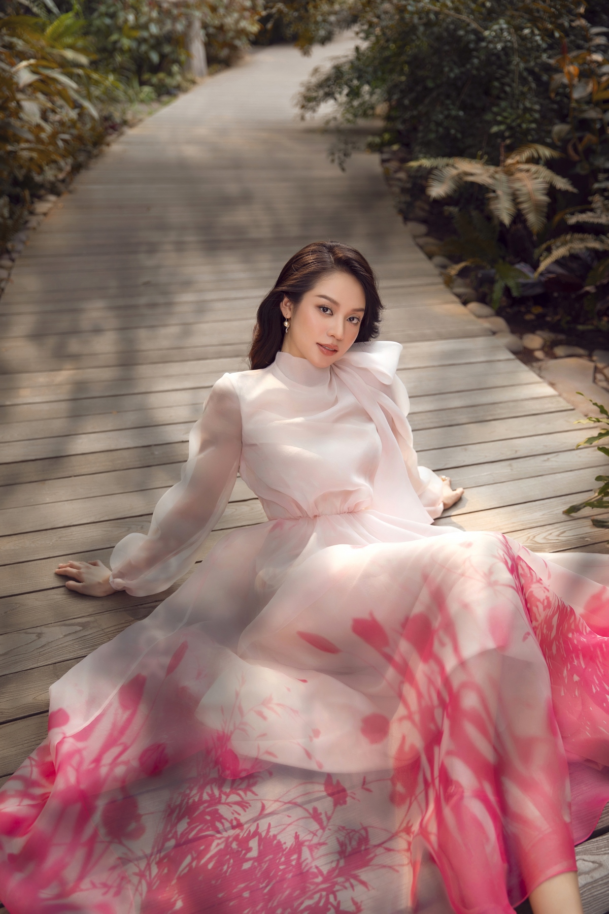 Hoa hậu Thanh Thủy đẹp gợi cảm trong bộ ảnh mới - Ảnh 15.