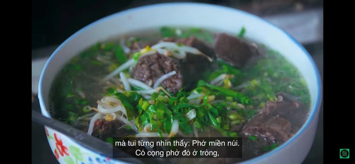 Khách Tây trải nghiệm phở 2$ với phở 100$ tại Việt Nam: Khi phở không còn đơn giản chỉ là món ăn! - Ảnh 3.
