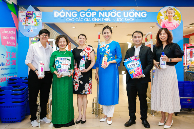 Chung tay mang nước uống sạch đến cộng đồng - Ảnh 1. Chung tay mang nước uống sạch đến cộng đồng - Ảnh 1.