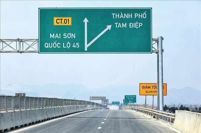 Khánh thành 2 tuyến cao tốc Bắc - Nam dịp nghỉ lễ 30/4, tài xế lưu thông cần lưu ý những gì? - Ảnh 2.