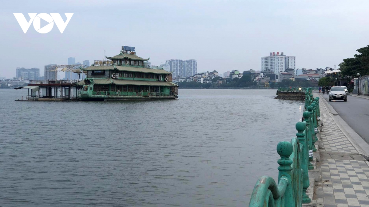 Hôm nay, Hà Nội thực hiện cưỡng chế bến cập du thuyền trên Hồ Tây - Ảnh 1.