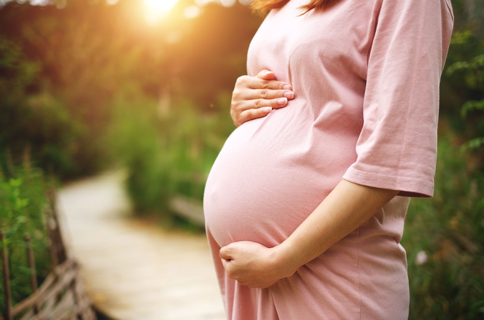 Bác sĩ sản chia sẻ các dấu hiệu mẹ bầu không được bỏ qua khi mang thai  - Ảnh 2.