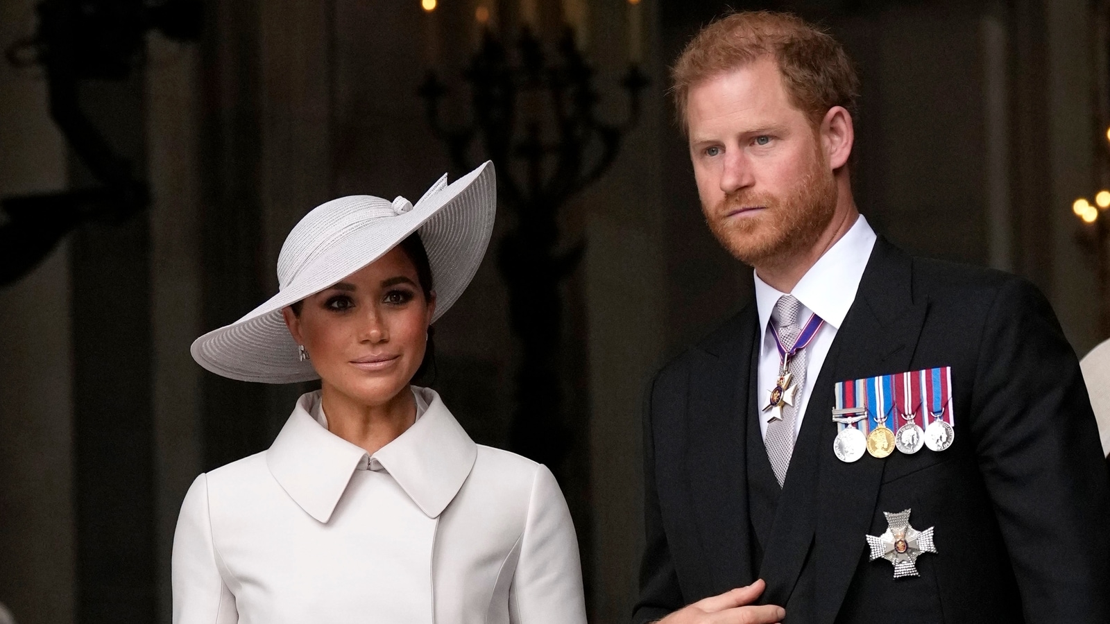 Công nương Kate đứng đầu trong danh sách đặc biệt, vượt mặt đẩy em dâu Meghan Markle xuống thành “nữ công tước hạng 2”? - Ảnh 3.