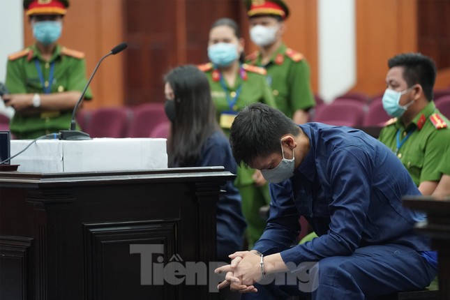 Bị cáo Nguyễn Võ Quỳnh Trang trả lời HĐXX về lý do rút kháng cáo, chấp nhận án tử hình - Ảnh 12.