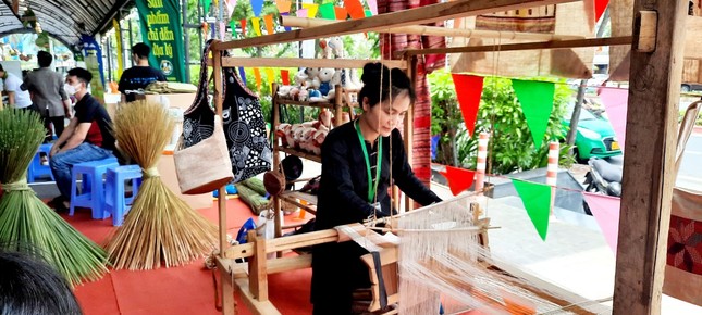 Đào Sa Pa, mận cherry Tây Bắc đắt hàng tại TPHCM - Ảnh 20. Đào Sa Pa, mận cherry Tây Bắc đắt hàng tại TPHCM - Ảnh 20.