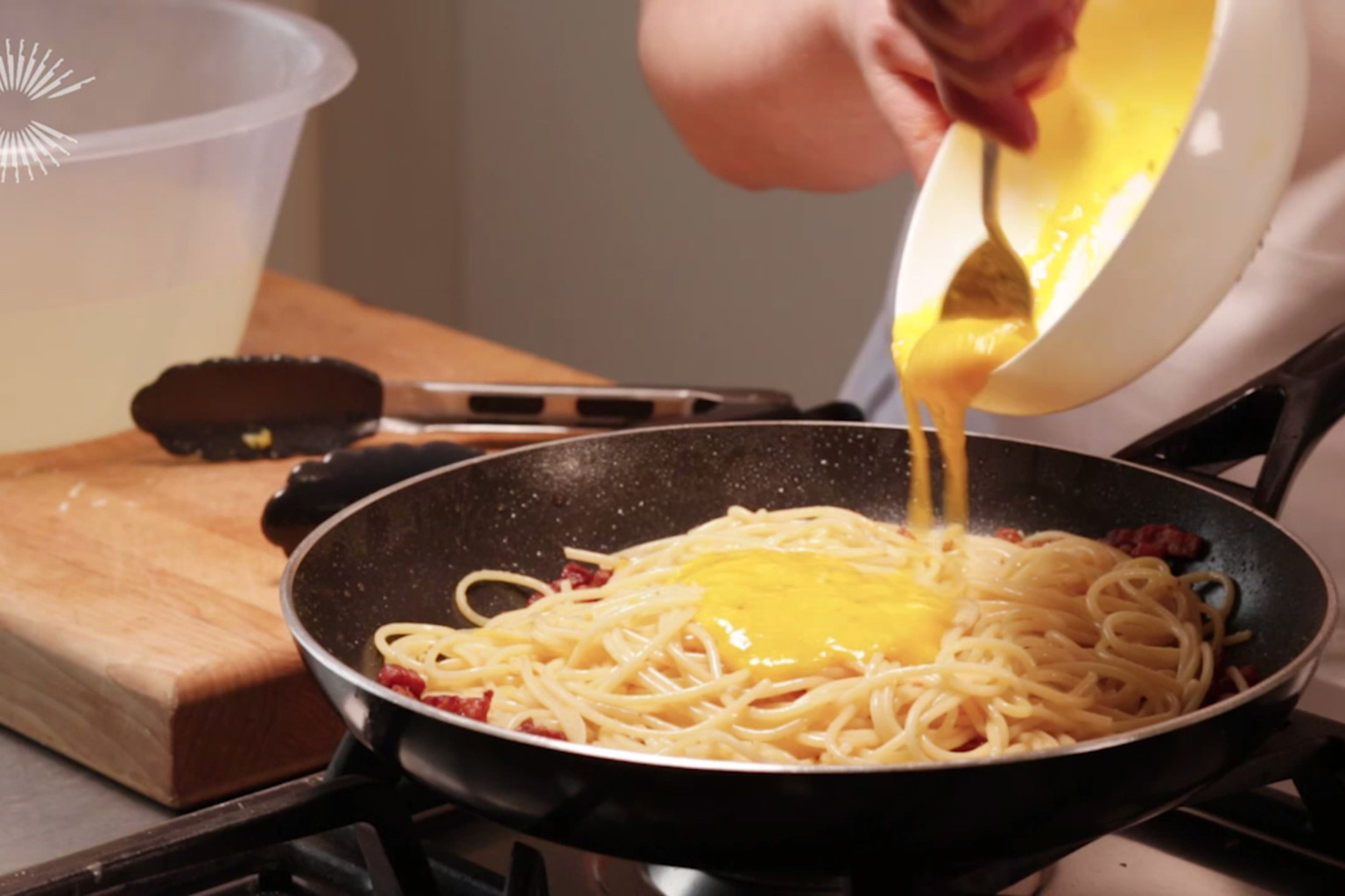"Cuộc tấn công siêu thực vào ẩm thực": Mỹ - Italia đối đầu nhau vì một món ăn truyền thống - Ảnh 1. "Cuộc tấn công siêu thực vào ẩm thực": Mỹ - Italia đối đầu nhau vì một món ăn truyền thống - Ảnh 1.