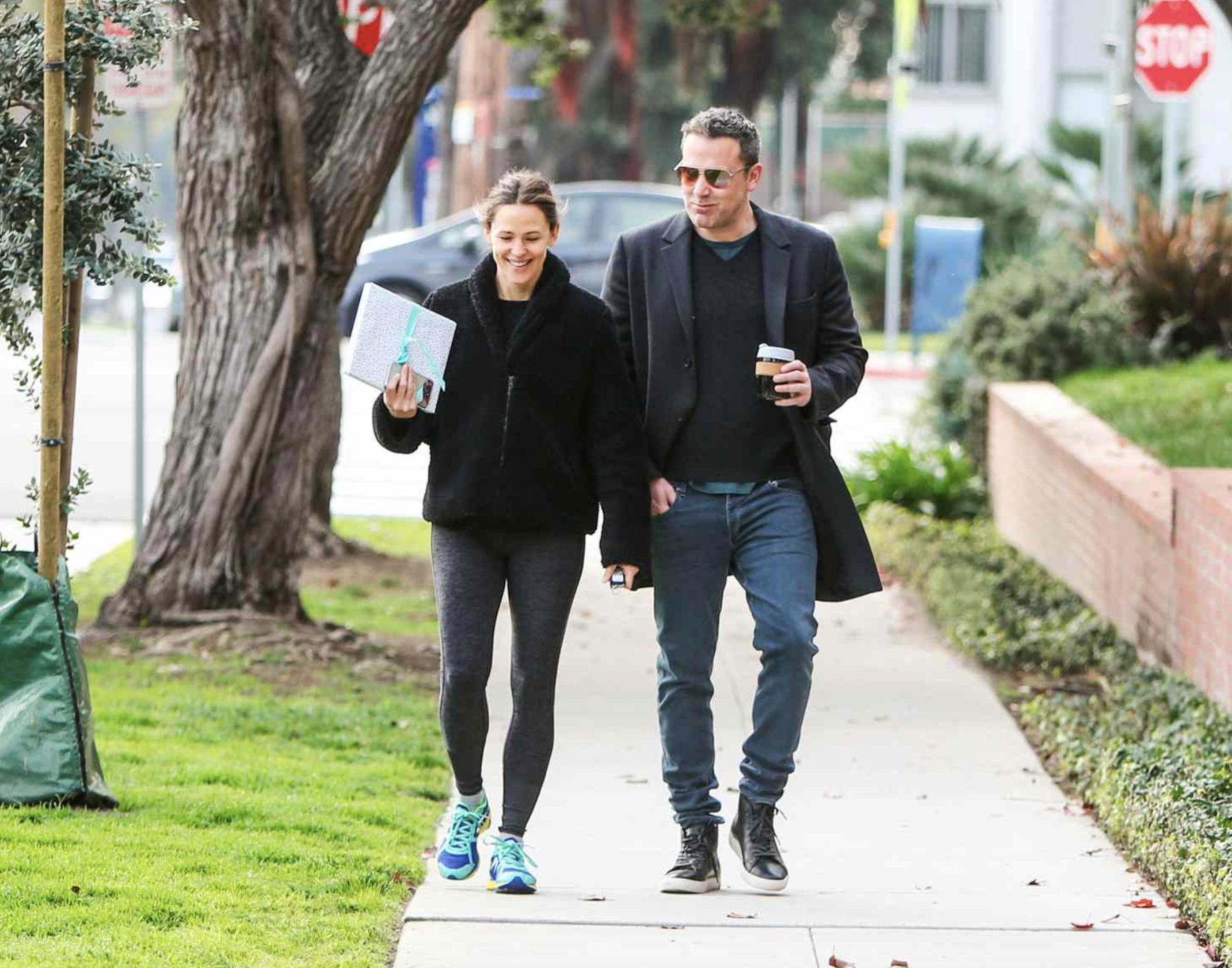 Ben Affleck - Jennifer Garner sau 8 năm chia tay: Tương lai luôn sẵn sàng nhảy chung trong hôn lễ các con, giữ mối quan hệ đặc biệt với người mới của đôi bên - Ảnh 9.