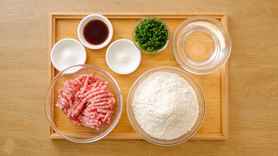 Cách làm bánh rán nhân thịt ăn sáng hay vặt cũng đều ngon