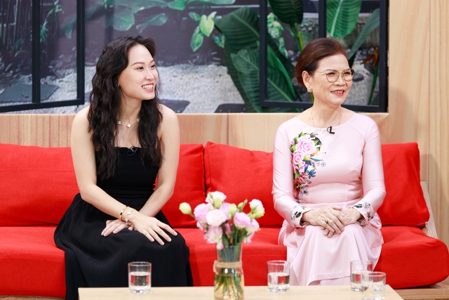 Nữ học trò từng bị cô giáo ghét ra mặt, 6 năm sau lấy luôn con trai của cô giáo, mẹ chồng “quay xe” quý như vàng - Ảnh 4. Nữ học trò từng bị cô giáo ghét ra mặt, 6 năm sau lấy luôn con trai của cô giáo, mẹ chồng “quay xe” quý như vàng - Ảnh 4.
