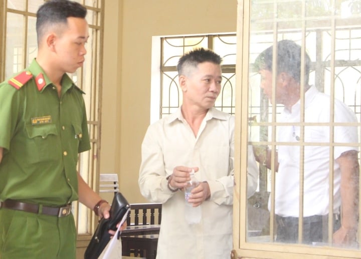 Ăn xong không rửa bát, vợ bị chồng đâm 6 nhát dao - Ảnh 1. Ăn xong không rửa bát, vợ bị chồng đâm 6 nhát dao - Ảnh 1.