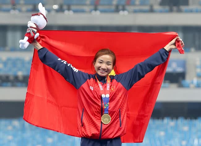 Nguyễn Thị Oanh nhận lương 7 triệu nhưng vẫn làm nên điều phi thường, ẵm trọn 2 HCV SEA Games trong 20 phút - Ảnh 1.