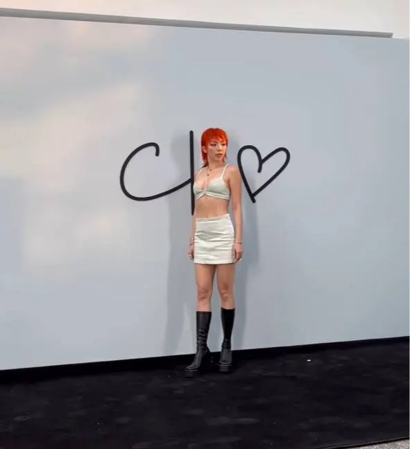 Cam thường “bó tay” trước dàn sao châu Á tại sự kiện Calvin Klein: Jennie khoe body đỉnh, Jungkook da đẹp ngỡ ngàng - Ảnh 8.