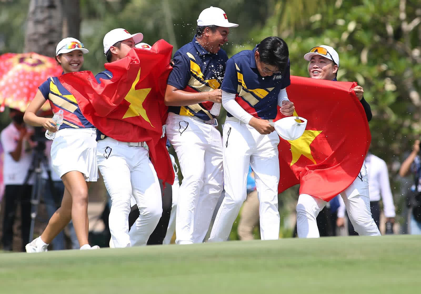 Golfer Lê Khánh Hưng và hành trình tạo nên &quot;cơn địa chấn&quot; tại SEA Games 32 khi mới 15 tuổi - Ảnh 3.