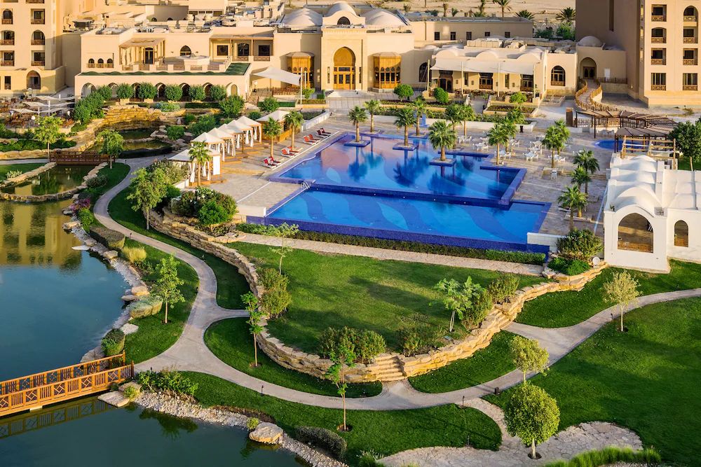 Khối tài sản khổng lồ của Hoàng tử Alwaleed bin Talal - người giàu nhất Ả Rập Xê Út - Ảnh 11.