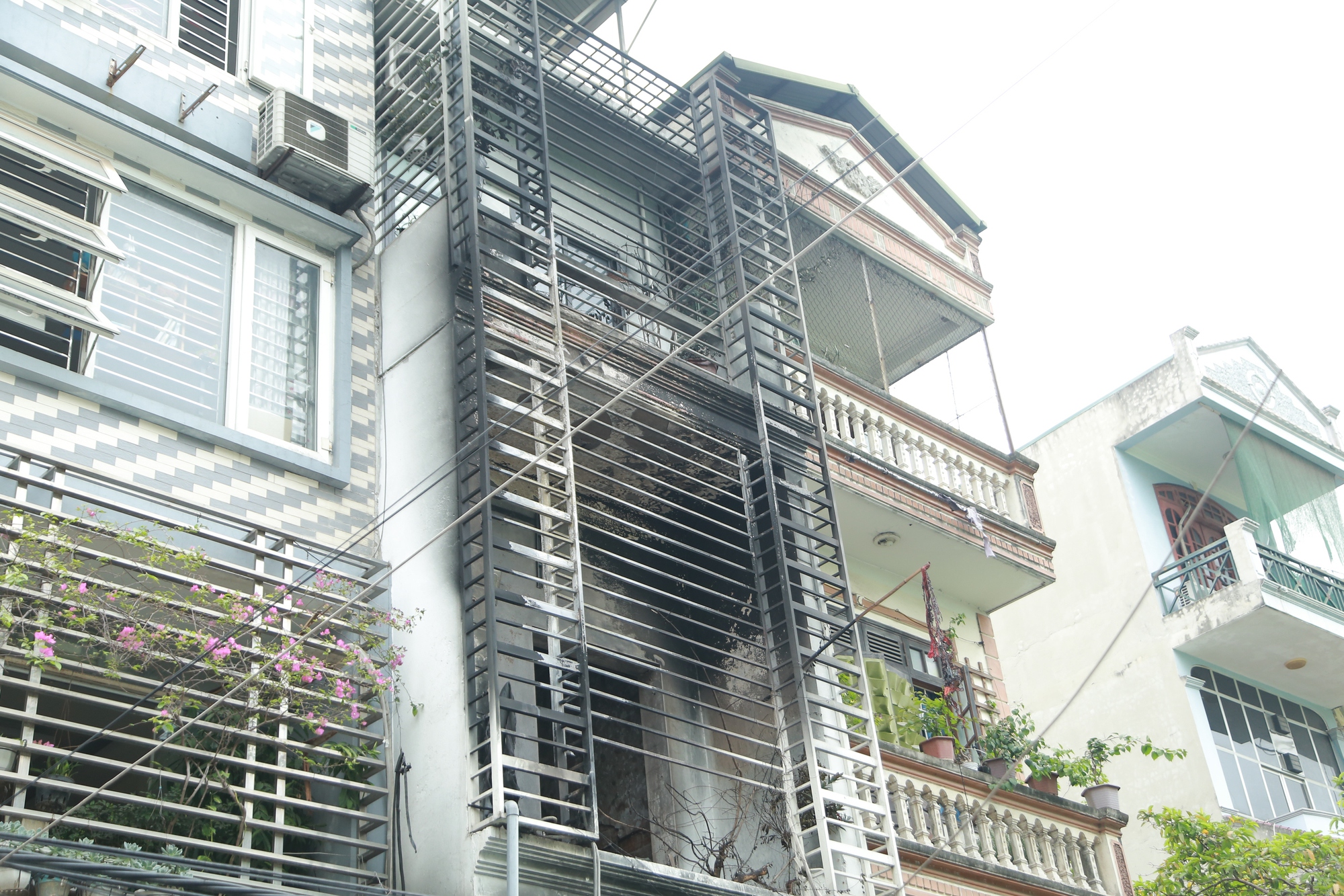 Từ vụ cháy nhà làm bà và 3 cháu tử vong: Những tình huống các gia đình cần lưu ý đề phòng - Ảnh 3. Từ vụ cháy nhà làm bà và 3 cháu tử vong: Những tình huống các gia đình cần lưu ý đề phòng - Ảnh 3.