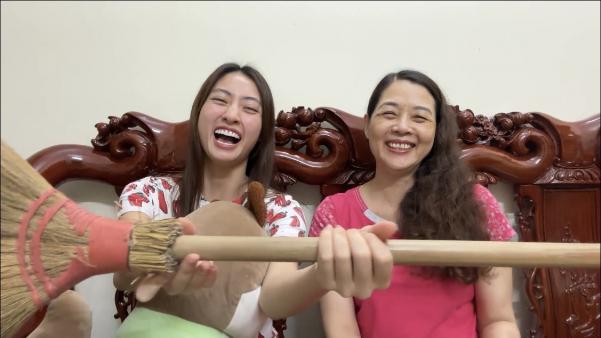 Lương Th&ugrave;y Linh tiết lộ về thời thơ ấu trong vlog mới - Ảnh 1.