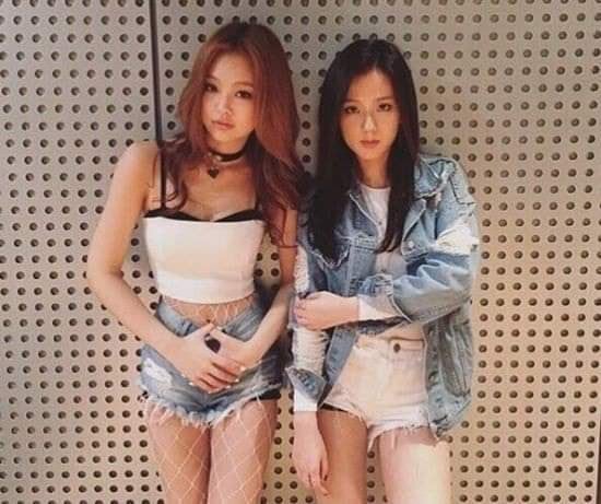 &ldquo;Đ&agrave;o&rdquo; lại loạt ảnh BLACKPINK trước khi ra mắt: Netizen bất ngờ đổ dồn sự ch&uacute; &yacute; v&agrave;o nhan sắc xuất ch&uacute;ng của &ldquo;c&ocirc; g&aacute;i thứ 5&rdquo; - Ảnh 4.