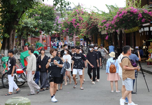 Hội An ngày đầu 'siết' vé tham quan phố cổ - Ảnh 8. Hội An ngày đầu 'siết' vé tham quan phố cổ - Ảnh 8.