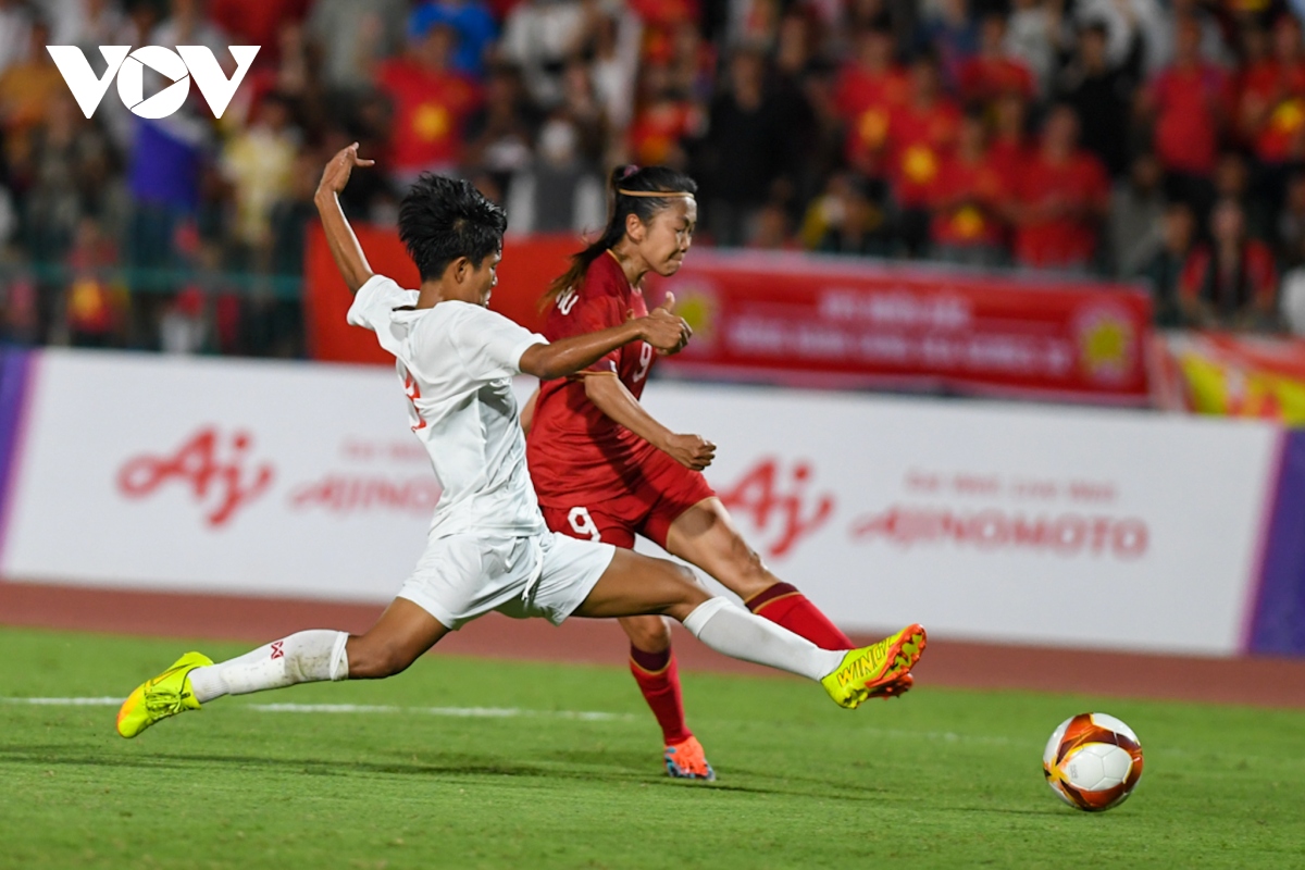 Toàn cảnh chiến thắng giúp ĐT nữ Việt Nam đi vào lịch sử SEA Games - Ảnh 5.