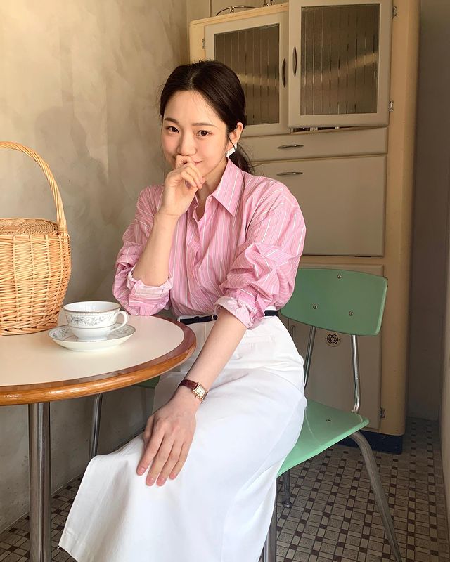 Nữ blogger Hàn với sở trường diện váy áo pastel: Trang phục phù hợp để chị em diện vào mùa hè - Ảnh 3.