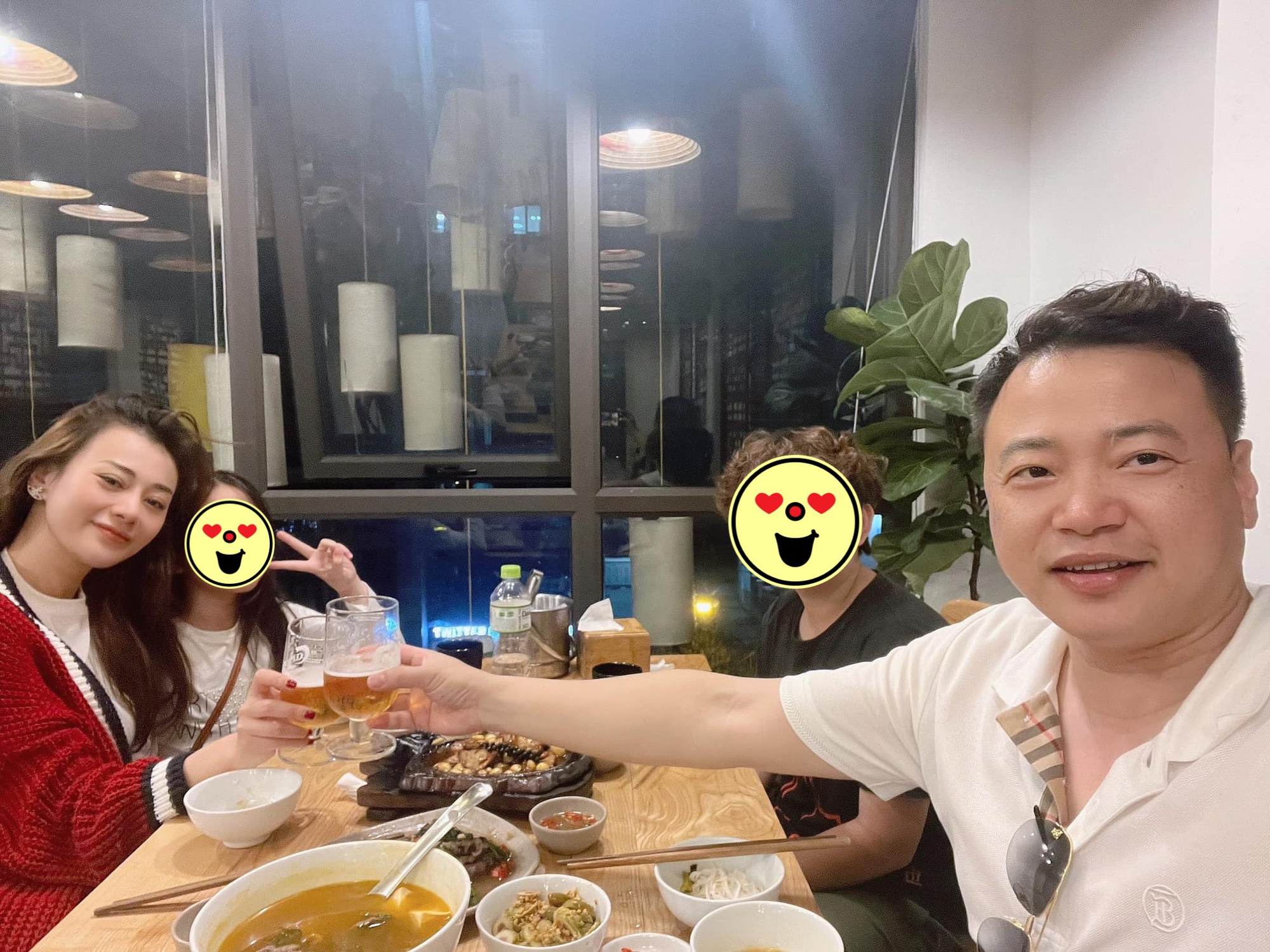 Shark Bình lần đầu công khai lộ diện bên Phương Oanh sau khi xác nhận đã ly hôn - Ảnh 4. Shark Bình lần đầu công khai lộ diện bên Phương Oanh sau khi xác nhận đã ly hôn - Ảnh 4.