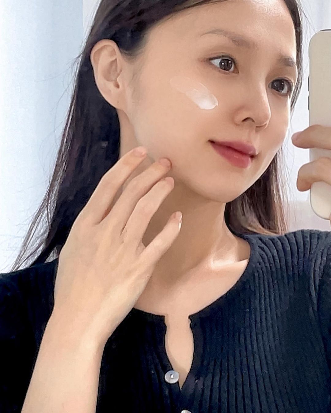 5 món dưỡng da không thể thiếu khi bước qua tuổi 30 - Ảnh 2. 5 món dưỡng da không thể thiếu khi bước qua tuổi 30 - Ảnh 2.