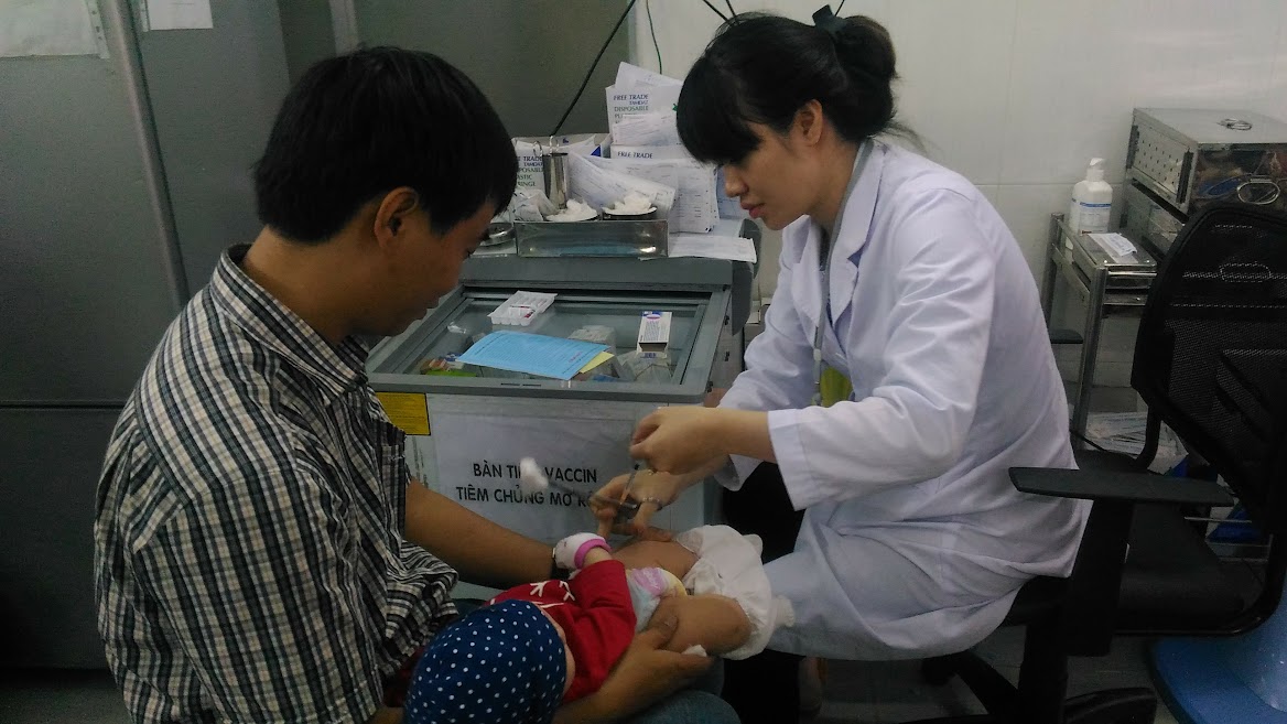 TP Hồ Chí Minh hết vaccine trong Chương trình tiêm chủng mở rộng - Ảnh 1.