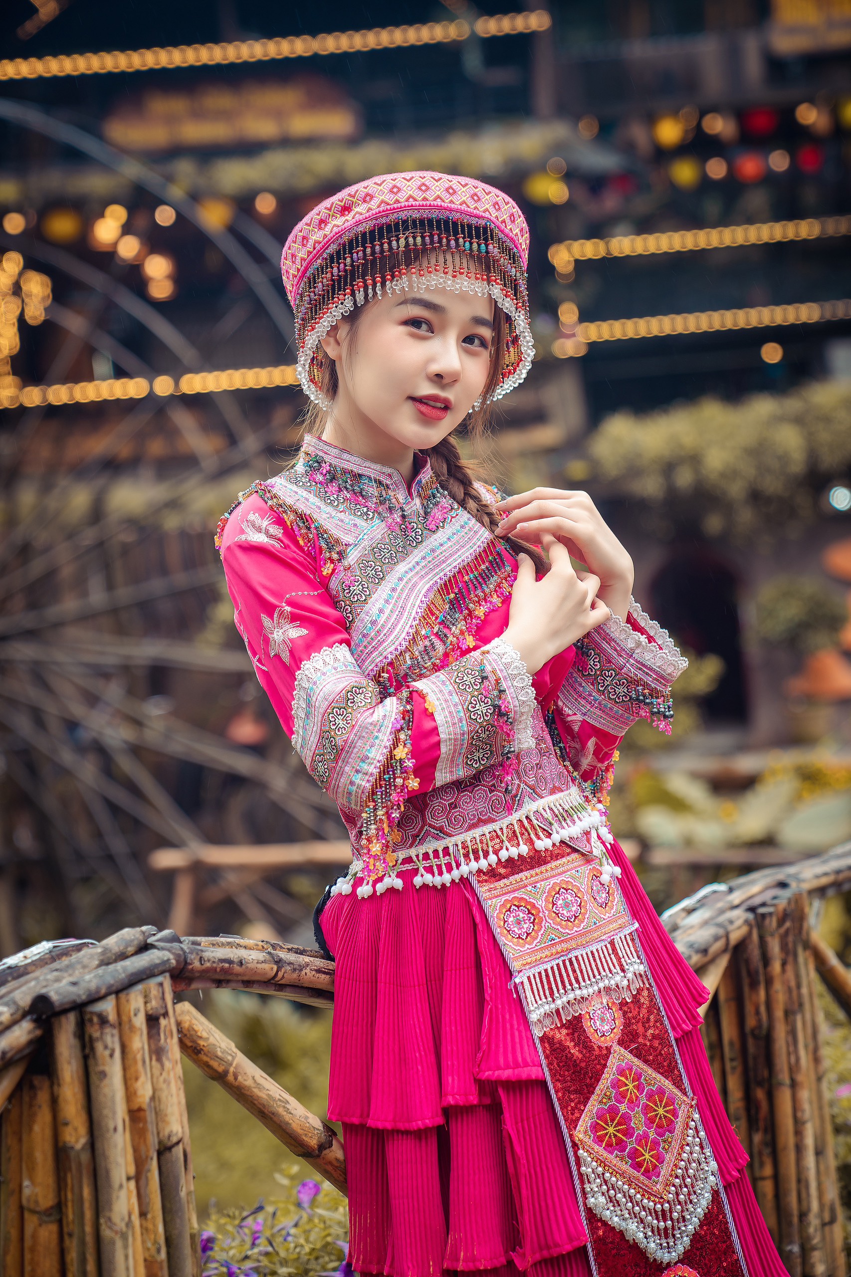 Thuê đồ dân tộc H'Mông(Mèo) - Trang phục biểu diễn DiVit
