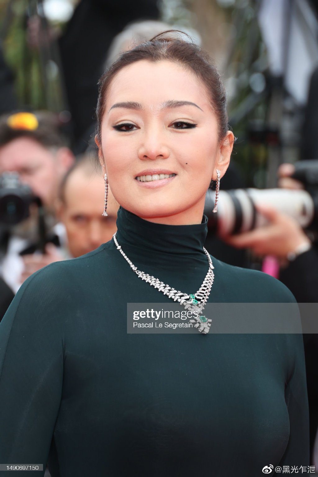 Dàn sao châu Á qua ống kính Getty Images tại LHP Cannes 2023: Chompoo Araya so kè ác liệt với Phạm Băng Băng, Chu Nhất Long soái khí như tổng tài - Ảnh 11.
