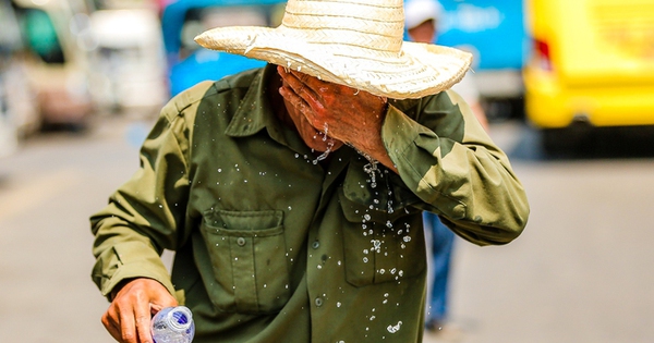 Da dễ gặp họa vì nắng nóng gay gắt rồi lại mưa