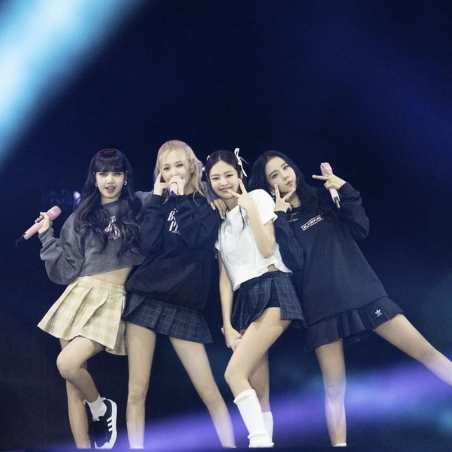 Đ&ecirc;m diễn của BlackPink bị ch&ecirc; tồi tệ nhất - Ảnh 1.