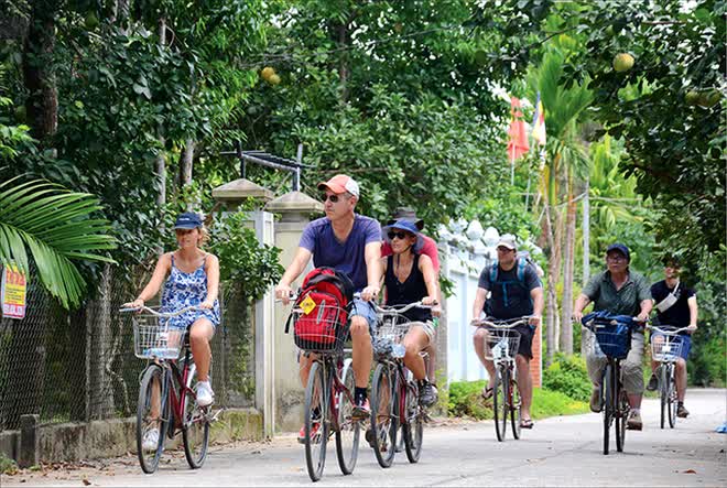 Khách Tây tò mò đi tìm “hình tròn kỳ lạ” trên bản đồ Huế: Địa điểm thuộc quần thể di tích nhưng ít ai biết - Ảnh 10.