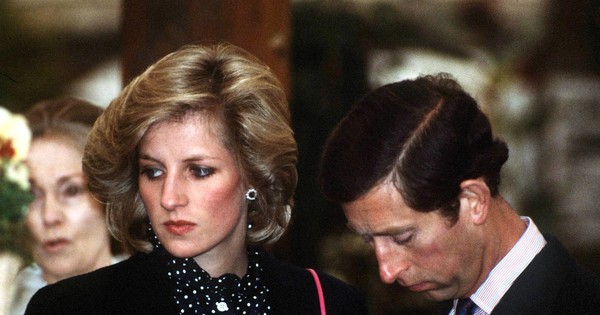 Vua Charles bí mật gặp Camilla trước khi ly hôn Diana