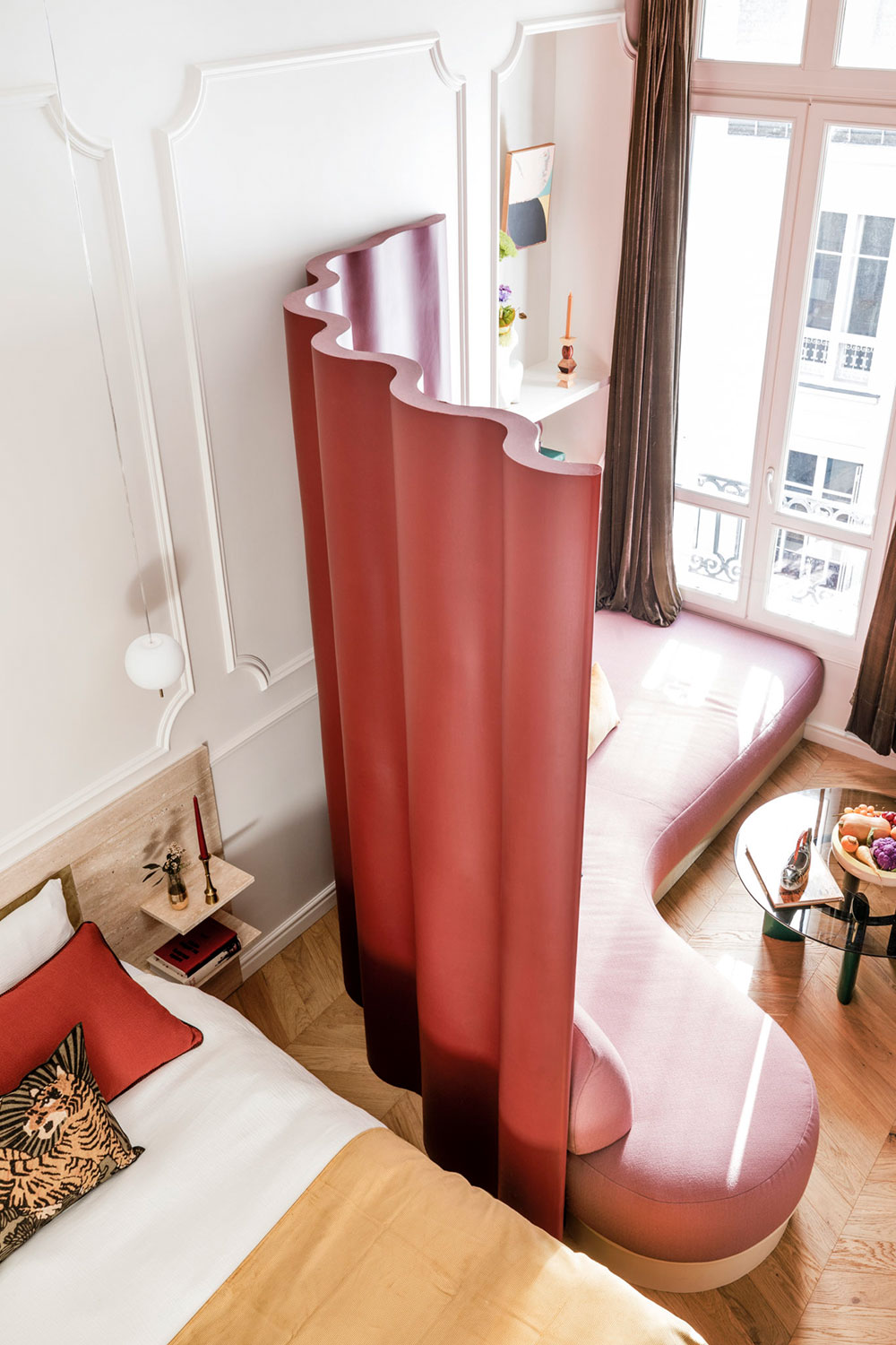 Căn hộ tí hon chỉ có 30m² đầy màu sắc của quý cô nước Pháp - Ảnh 1. Căn hộ tí hon chỉ có 30m² đầy màu sắc của quý cô nước Pháp - Ảnh 1.
