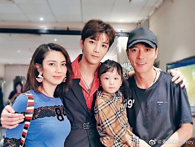 Nỗi tủi hổ của nữ diễn viên Hồng Hân: Có con năm 20 tuổi, chồng trẻ ngoại tình - Ảnh 5. Nỗi tủi hổ của nữ diễn viên Hồng Hân: Có con năm 20 tuổi, chồng trẻ ngoại tình - Ảnh 5.