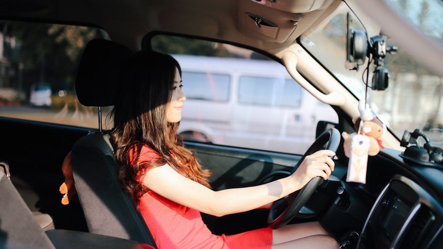 asian-girl-driving-car3840x2160_staf.jpeg